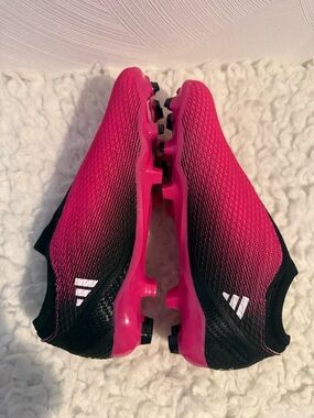 adidas Pink and Black Gradient Laceless Soccer Cleats